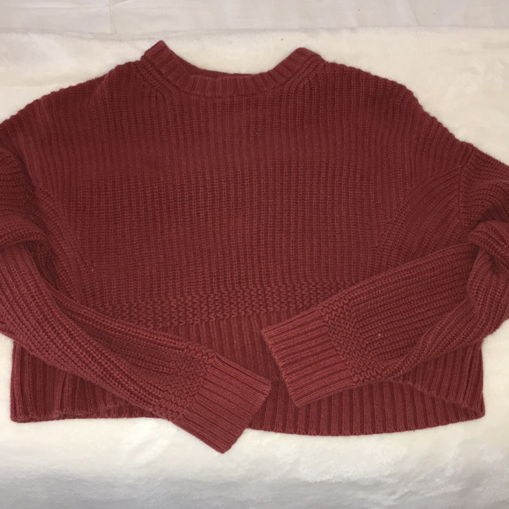 Knitted cropped sweater